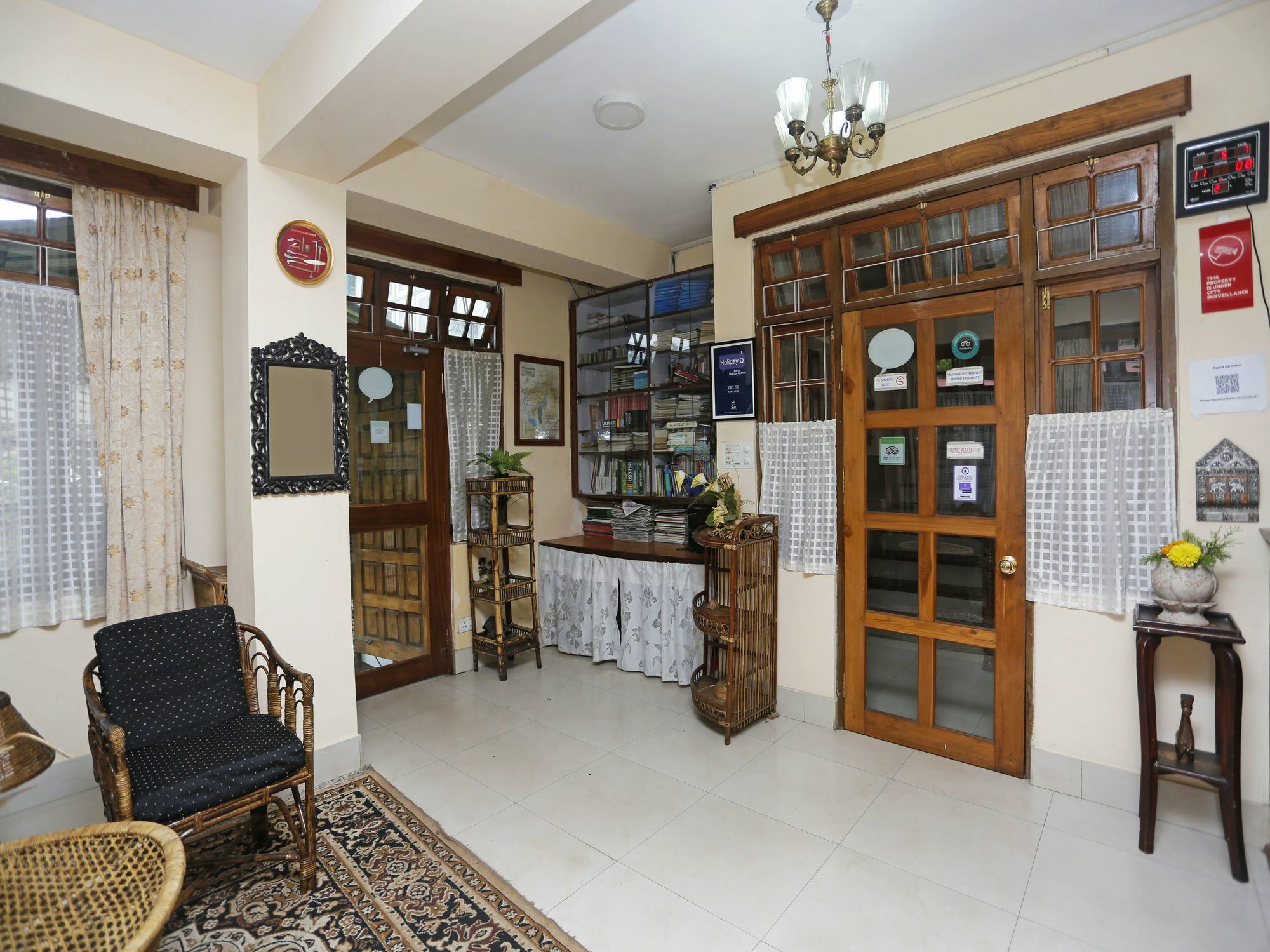 Oyo 2402 Hotel Highwinds Shillong Ngoại thất bức ảnh